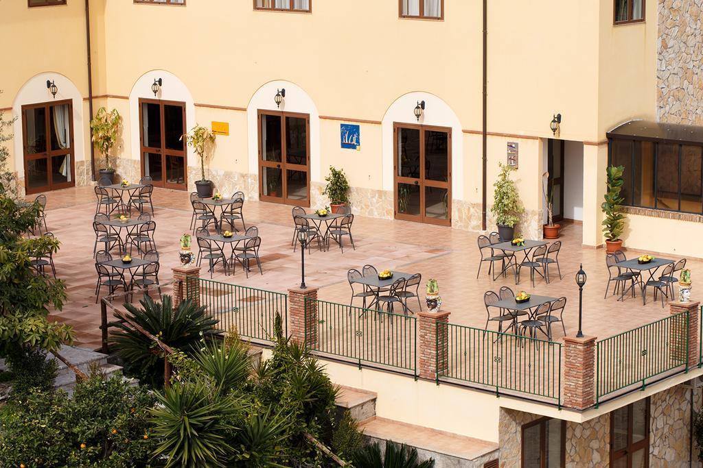 Agriturismo Villa Orchidea Ali Terme Dış mekan fotoğraf