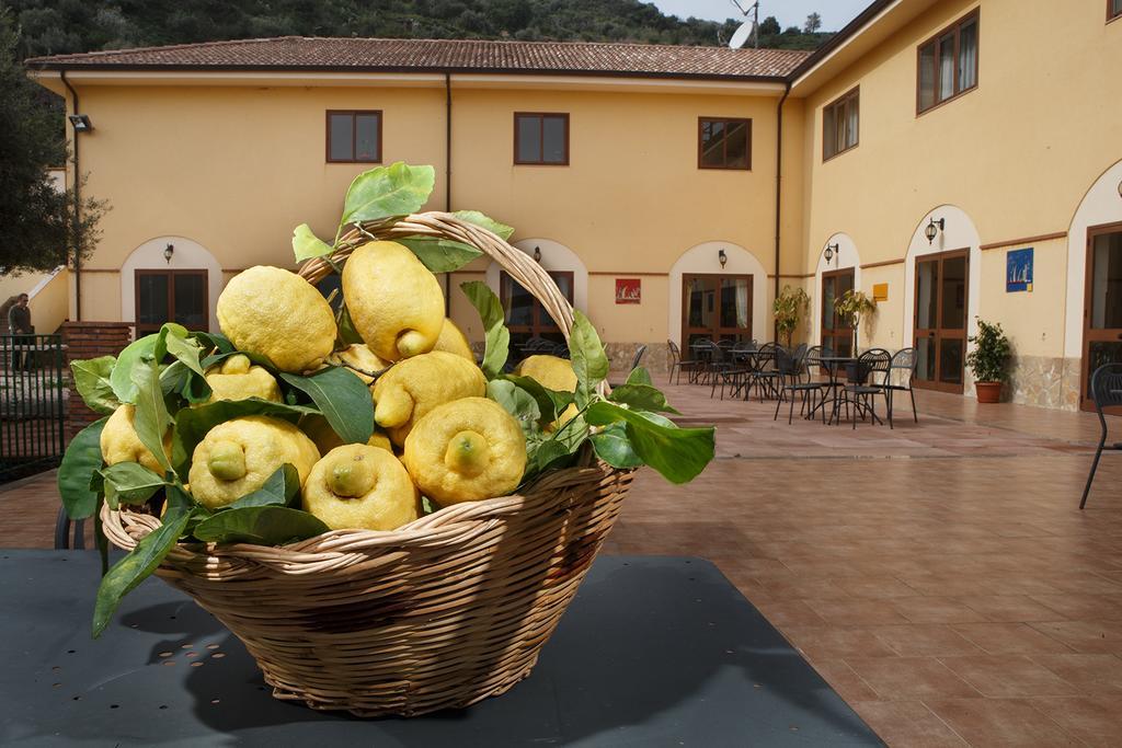 Agriturismo Villa Orchidea Ali Terme Dış mekan fotoğraf